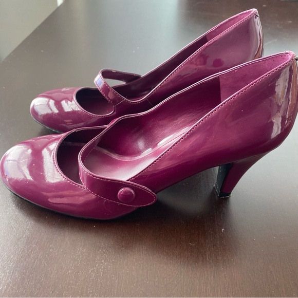 Aldo Purple Patent Heels - Picture 3 of 4